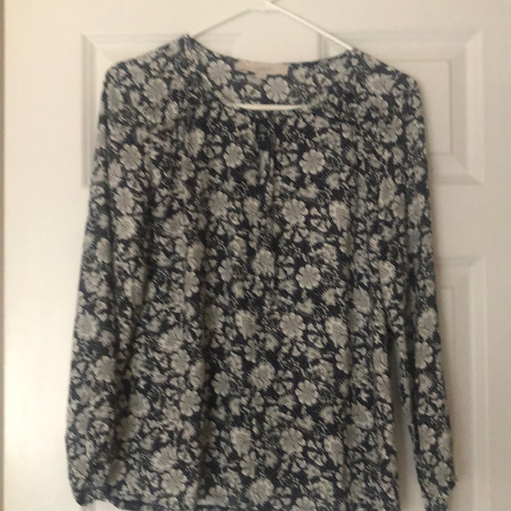 Loft long sleeve blouse size XS. White and blue floral pattern excellent cond